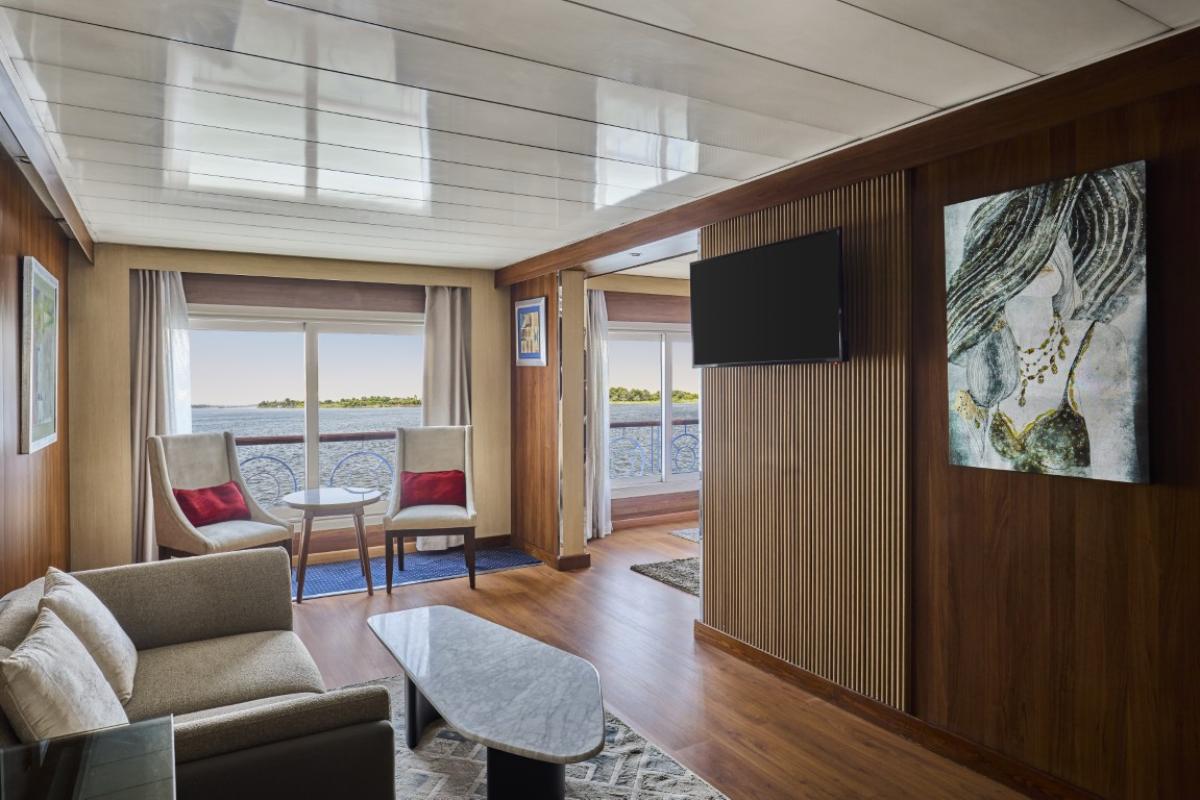 gallery-Blue-Shadow-IV-cabins-6